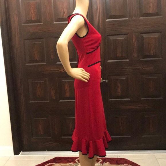 Red and black dress - Picture 9 of 16
